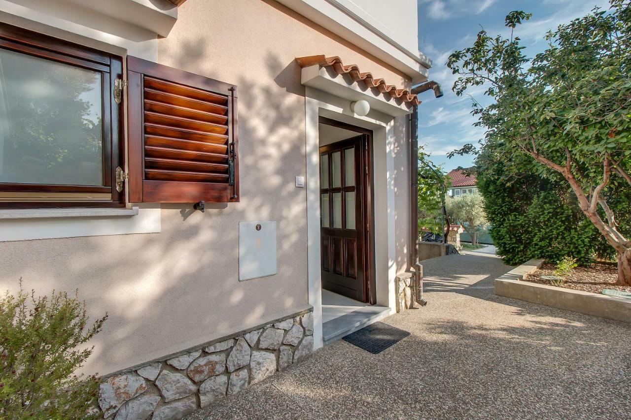 Apartment Simona Mali Lošinj Dış mekan fotoğraf