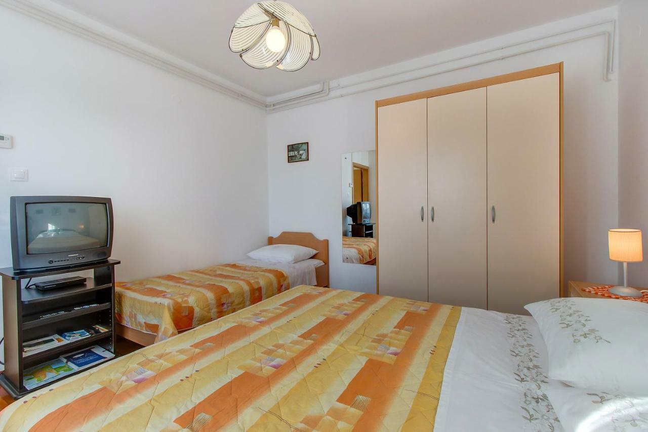Apartment Simona Mali Lošinj Dış mekan fotoğraf